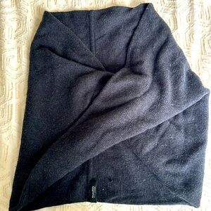 Black Babaton Made with Cashmere Snood